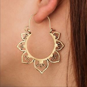 LOTUS FLOWER MANDALA INSPIRED GOLD FILIGREE HUGGIE HOOPS